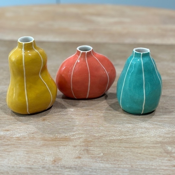 Kri Kri Studio VIT Ceramics Bud Vase Trio - Picture 2 of 9